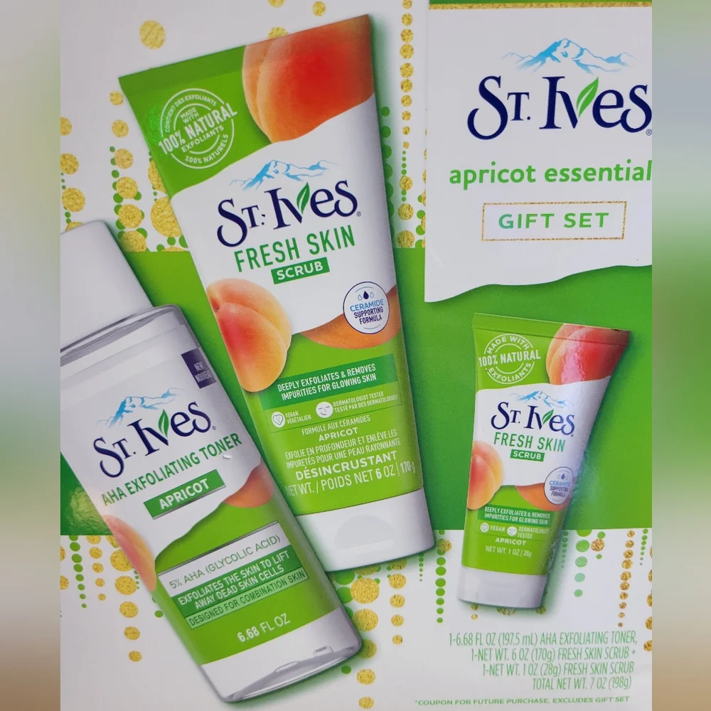 St Ives 3 piece gift Set toner and 2 kinds of scrub